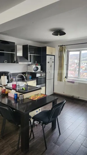 Casa D+P+E, pe Aleea Trifoiului, zona linistita! - imagine 5