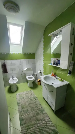 Casa D+P+E, pe Aleea Trifoiului, zona linistita! - imagine 15