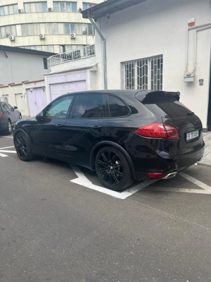 Porche Cayenne 2011 - imagine 3