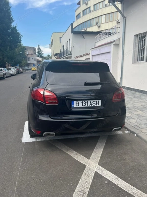 Porche Cayenne 2011 - imagine 2