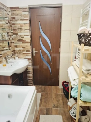 Apartament spatios cu 2 camere, 56 mp, zona Tractorul - imagine 7