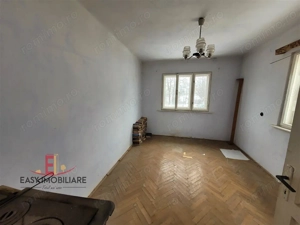 Proprietate cu teren mare 1079 mp, utilitati, ideal investitie – Livezeni - imagine 6