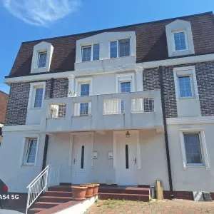 Casa de lux tip duplex, Copou