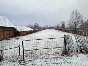 TEREN INTRAVILAN POLOVRAGI