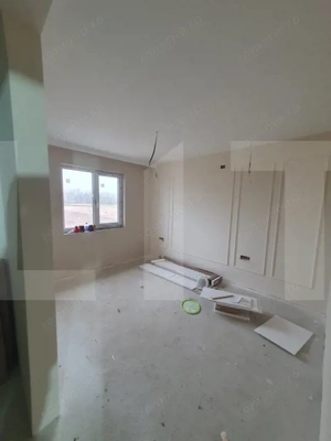 Duplex modern despartit prin bucatarie si camara  - imagine 3