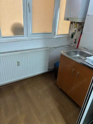 Apartament 3 camere de închiriat pe Bd. George Coșbuc, nr. 5 - imagine 2