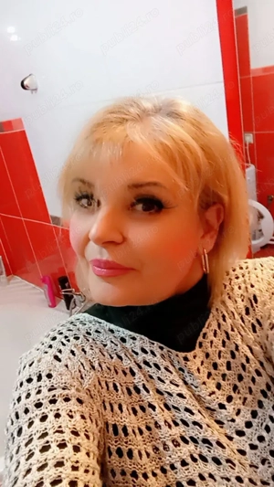 Doamna matura  _metrou universitatea 