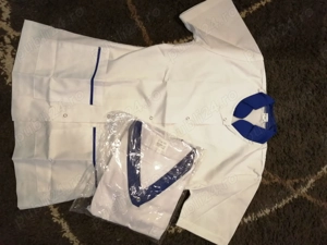 Vand halate albe cu maneca scurta - imagine 2