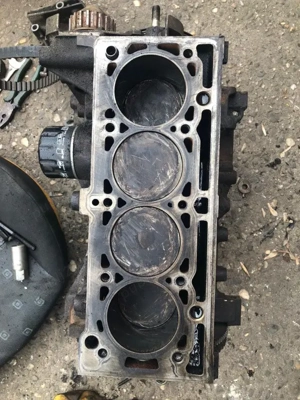 Bloc motor ambielat cu baie ulei, Logan 1.4 an 2005-2007. - imagine 2