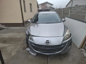 Vand Mazda 3 hatchback 2010 avariata - imagine 7