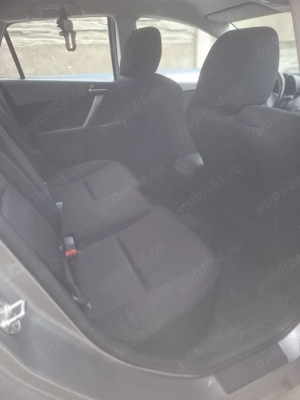 Vand Mazda 3 hatchback 2010 avariata - imagine 3