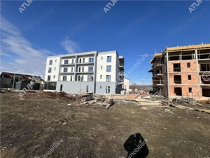 Apartament cu 2 camere finisat la cheie etaj 1 zona Brana din Selimbar - imagine 9