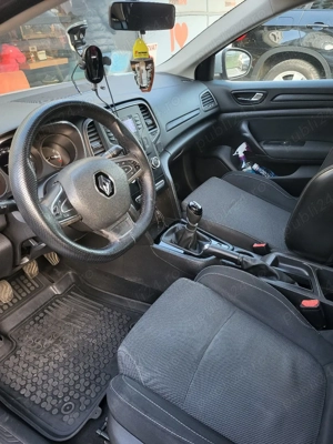 Vand Renault Megan hatchback  - imagine 10