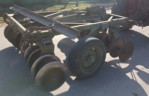 Semanatoare 21 r, Disc 4 b, Prasitoare 5 s, Prasitoare 3 s, Motor tractor U445 - imagine 4