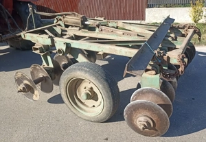 Semanatoare 21 r, Disc 4 b, Prasitoare 5 s, Prasitoare 3 s, Motor tractor U445