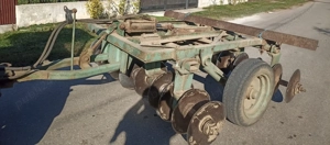 Semanatoare 21 r, Disc 4 b, Prasitoare 5 s, Prasitoare 3 s, Motor tractor U445 - imagine 2