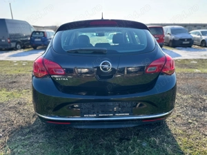Opel Astra J 1,4 I - imagine 3
