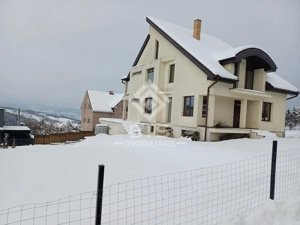 Casă individuală cu demisol, parter și etaj – 186mp