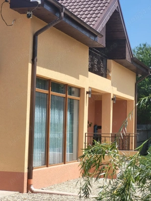 Vilă de vânzare  - imagine 3