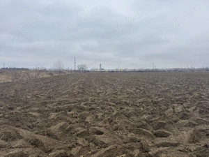 Vand teren in spatele Fiald - de vanzare - urgent