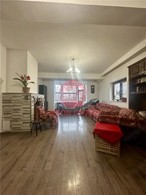 Casa Spatioasa cu Teren de 1000 mp | Poiana - imagine 5