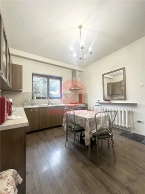 Casa Spatioasa cu Teren de 1000 mp | Poiana - imagine 8