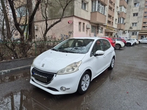 Peugeot 208, 1.4 HDi, 2013 - imagine 8