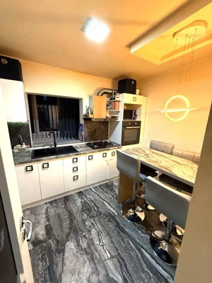 3 cam dec etaj 2 centrala proprie zona Soarelui Gen 30