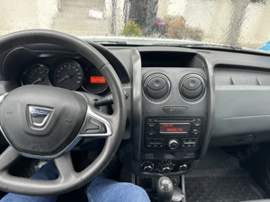 Dacia Duster 2018, 1.6 litri benzina, 99.000 km, distributie pe lant - imagine 2