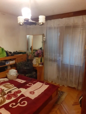 3 cam decomandat 2 bai 3 balcoane etaj 3 zona Mircea cel Batran - imagine 2