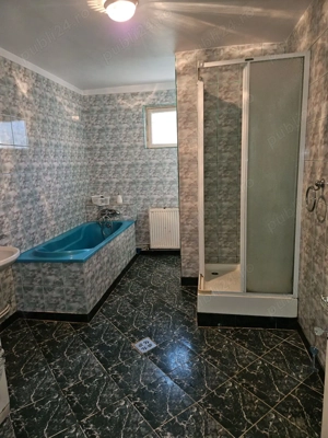 VILĂ ca-n povești situată într-o OAZĂ de VERDEAȚĂ - imagine 4