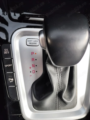 Vând Kia Ceed SW Plug-in Hibrid, 1.6 GDi, 4 cilindri,141 CP,  an 2020, euro 6 - imagine 6