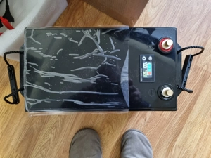 Baterie LiFePo4 12V, 350 Ah, compactă, BMS și încărcător - imagine 2