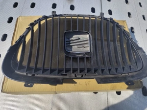 Grila centrala Seat leon 2005-2012 - imagine 3