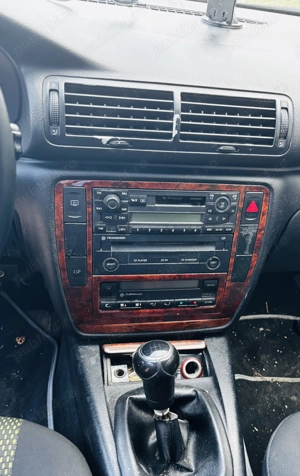 Volkswagen Passat 2003   1.9 TDI - imagine 7