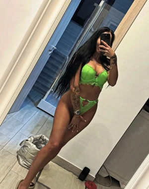 Sexi   , perfectă   , tandră , comunicativă , discretă  exact cum cauți Lov 