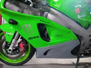 Kawasaki Ninja ZX-7R  - imagine 4