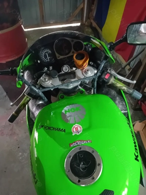 Kawasaki Ninja ZX-7R  - imagine 3