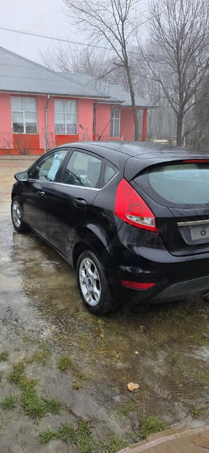 Ford Fiesta - imagine 5