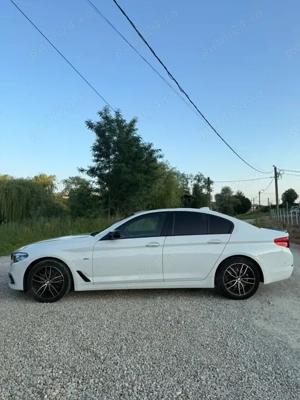 BMW seria 5 G30 520d  - imagine 2
