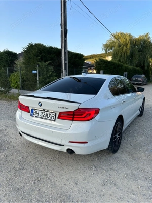 BMW seria 5 G30 520d  - imagine 5