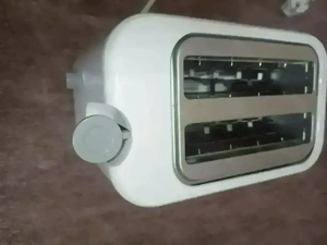 Vând prăjitor de pâine 