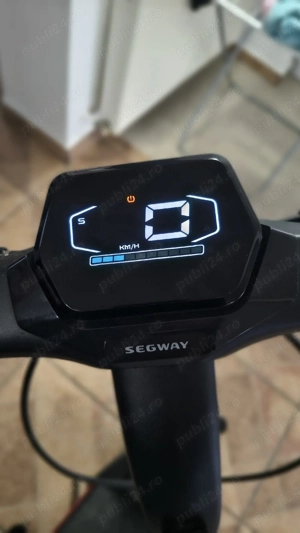 Trotinetă electrică Segway ZT 3 Pro 