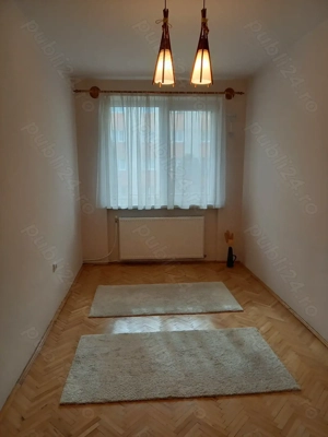 De vanzare apartament 3 camere  - imagine 2