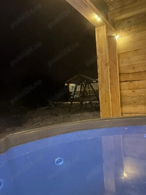 Cabana la Toplita la 700 m de baza partiei de ski - imagine 5