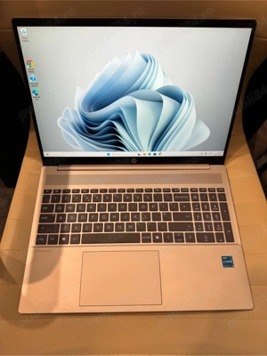 Laptop HP OmniBook 5 display 16 inch model 16-ba1506sa