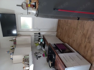 Inchiriez casa cu curte 