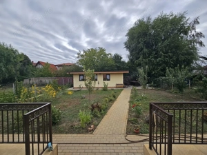 Zona Lunei. Amenajata. Mobilat si utilat - imagine 3