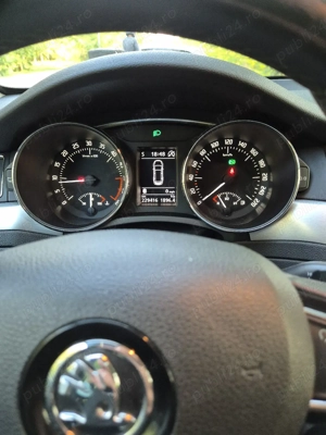 Skoda Superb Combi 2.0 TDI - imagine 4