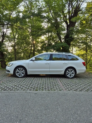 Skoda Superb Combi 2.0 TDI - imagine 2